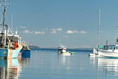 boats on the Maine Coast during part of the Hardy Boat nature cruise